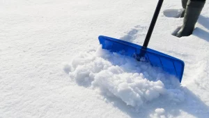 How snow removal services can prevent accidents